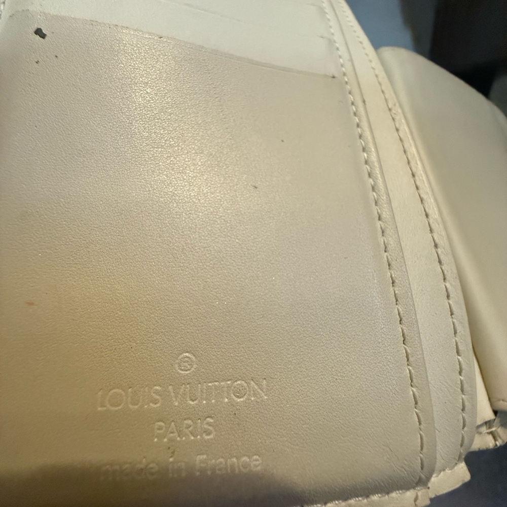 Louis Vuitton Gold Key & Card Holder - Picture 11 of 11
